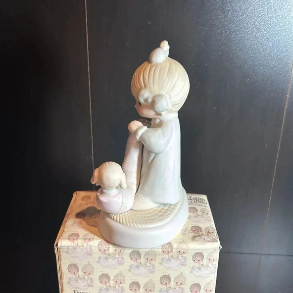 Precious Moments Christmas Joy from Head To Toe Porcelain. - Picture 4 of 8